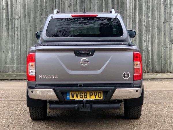 Nissan Navara 2.3 dCi Tekna 4WD Euro 6 (s/s) 4dr