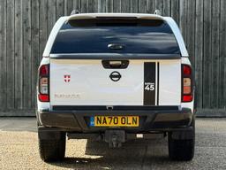 Nissan Navara 2.3 dCi Tekna Auto 4WD Euro 6 4dr at 21th