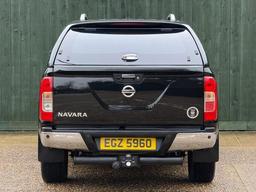 Nissan Navara 2.3 dCi Tekna Auto 4WD Euro 6 4dr at 15th