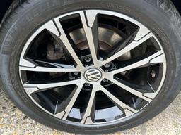 Volkswagen Golf 1.5 TSI EVO R-Line DSG Euro 6 (s/s) 5dr at 22th