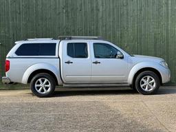 Nissan Navara 2.5 dCi Tekna Auto 4WD Euro 5 4dr at 22th