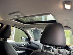 Nissan Navara 2.3 dCi N-Guard Auto 4WD Euro 6 4dr at 43th