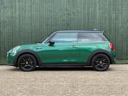 MINI Electric Hatch Cooper SE 32.6kWh Level 3 Auto 3dr at 16th