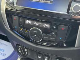Nissan Navara 2.3 dCi N-Guard Auto 4WD Euro 6 4dr at 32th