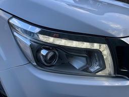 Nissan Navara 2.3 dCi Tekna 4WD Euro 6 (s/s) 4dr at 42th
