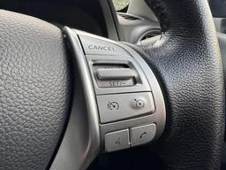 Nissan Navara 2.3 dCi N-Guard Auto 4WD Euro 6 4dr at 20th