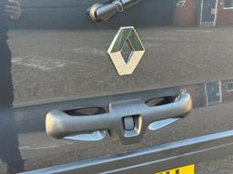 Renault Trafic 2.0 dCi ENERGY 28 Black Edition EDC SWB Standard Roof Euro 6 (s/s) 5dr at 52th