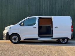 Peugeot Expert 2.0 BlueHDi 1400 Professional Premium Standard Panel Van MWB Euro 6 (s/s) 6dr at 10th