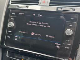 Volkswagen Golf 1.5 TSI EVO R-Line DSG Euro 6 (s/s) 5dr at 27th