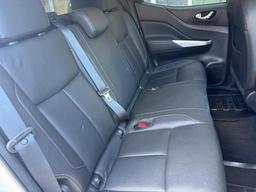 Nissan Navara 2.3 dCi Tekna 4WD Euro 6 (s/s) 4dr at 36th