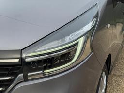 Renault Trafic 2.0 dCi ENERGY 28 Sport SWB Standard Roof Euro 6 (s/s) 5dr at 41th