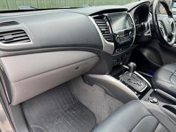 Mitsubishi L200 2.4 DI-D DC Barbarian Auto 4WD Euro 6 4dr at 5th