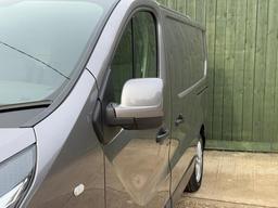 Renault Trafic 2.0 dCi ENERGY 28 Sport SWB Standard Roof Euro 6 (s/s) 5dr at 35th