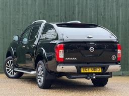Nissan Navara 2.3 dCi Tekna Auto 4WD Euro 6 4dr at 12th