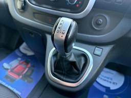 Renault Trafic 2.0 dCi ENERGY 28 Black Edition EDC SWB Standard Roof Euro 6 (s/s) 5dr at 26th