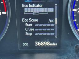 Toyota Hilux 2.4 D-4D Invincible Auto 4WD Euro 6 4dr (TSS, 3.5t) at 47th