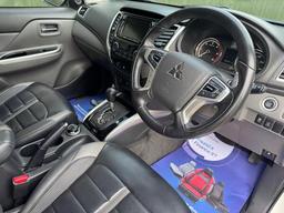 Mitsubishi L200 2.4 DI-D DC Barbarian Auto 4WD Euro 6 4dr at 25th