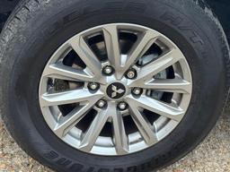 Mitsubishi L200 2.4 DI-D DC Barbarian 4WD Euro 6 4dr at 21th