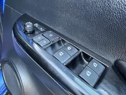 Toyota Hilux 2.4 D-4D Invincible Auto 4WD Euro 6 4dr (TSS, 3.5t) at 34th