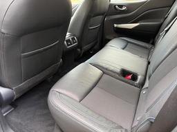 Nissan Navara 2.3 dCi N-Guard Auto 4WD Euro 6 4dr at 36th