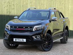 Nissan Navara 2.3 dCi Tekna Auto 4WD Euro 6 4dr at 9th