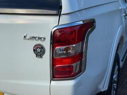 Mitsubishi L200 2.4 DI-D DC Barbarian 4WD Euro 6 4dr at 37th