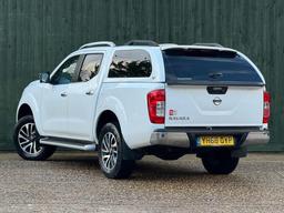 Nissan Navara 2.3 dCi Tekna 4WD Euro 6 (s/s) 4dr at 14th