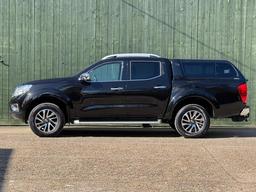 Nissan Navara 2.3 dCi Tekna Auto 4WD Euro 6 4dr at 8th