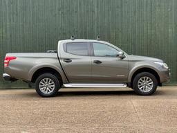 Mitsubishi L200 2.4 DI-D DC Warrior 4WD Euro 6 4dr at 5th