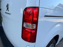Peugeot Expert 2.0 BlueHDi 1400 Professional Premium Standard Panel Van MWB Euro 6 (s/s) 6dr at 44th