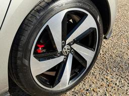 Volkswagen Golf 2.0 TSI GTI Performance Euro 6 (s/s) 5dr at 34th