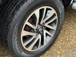 Nissan Navara 2.3 dCi Tekna Auto 4WD Euro 6 4dr at 35th