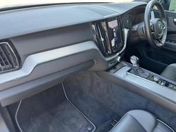 Volvo XC60 2.0 D4 R-Design Auto Euro 6 (s/s) 5dr at 4th