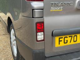 Renault Trafic 2.0 dCi ENERGY 28 Sport SWB Standard Roof Euro 6 (s/s) 5dr at 39th