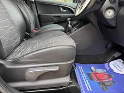 Kia Venga 1.6 EcoDynamics 3 Euro 5 (s/s) 5dr at 9th