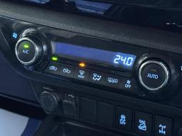 Toyota Hilux 2.4 D-4D Invincible Auto 4WD Euro 6 4dr (TSS, 3.5t) at 15th