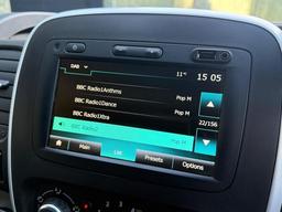 Renault Trafic 2.0 dCi ENERGY 28 Black Edition EDC SWB Standard Roof Euro 6 (s/s) 5dr at 14th