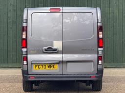 Renault Trafic 2.0 dCi ENERGY 28 Sport SWB Standard Roof Euro 6 (s/s) 5dr at 19th