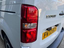 Peugeot Expert 2.0 BlueHDi 1400 Professional Premium Standard Panel Van MWB Euro 6 (s/s) 6dr at 43th