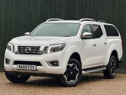 Nissan Navara 2.3 dCi Tekna Auto 4WD Euro 6 4dr at 5th