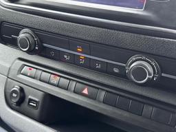 Citroen Dispatch 1.5 BlueHDi 1000 Enterprise Pro XS FWD 1 Euro 6 (s/s) 6dr at 29th