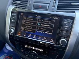 Nissan Navara 2.3 dCi Tekna Auto 4WD Euro 6 4dr at 11th