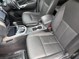 Nissan Navara 2.3 dCi Tekna Auto 4WD Euro 6 4dr at 10th