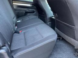 Toyota Hilux 2.4 D-4D Invincible Auto 4WD Euro 6 4dr (TSS, 3.5t) at 39th