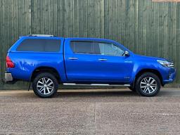 Toyota Hilux 2.4 D-4D Invincible Auto 4WD Euro 6 4dr (TSS, 3.5t) at 12th