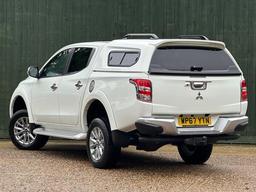 Mitsubishi L200 2.4 DI-D DC Barbarian Auto 4WD Euro 6 4dr at 11th