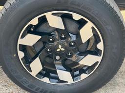 Mitsubishi L200 2.4 DI-D DC Barbarian Auto 4WD Euro 6 4dr at 40th