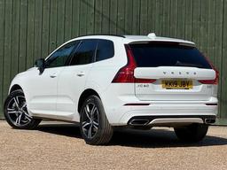 Volvo XC60 2.0 D4 R-Design Auto Euro 6 (s/s) 5dr at 9th