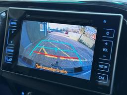 Toyota Hilux 2.4 D-4D Invincible Auto 4WD Euro 6 4dr (TSS, 3.5t) at 23th