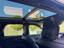 Volvo XC60 2.0 D4 R-Design Auto Euro 6 (s/s) 5dr at 24th